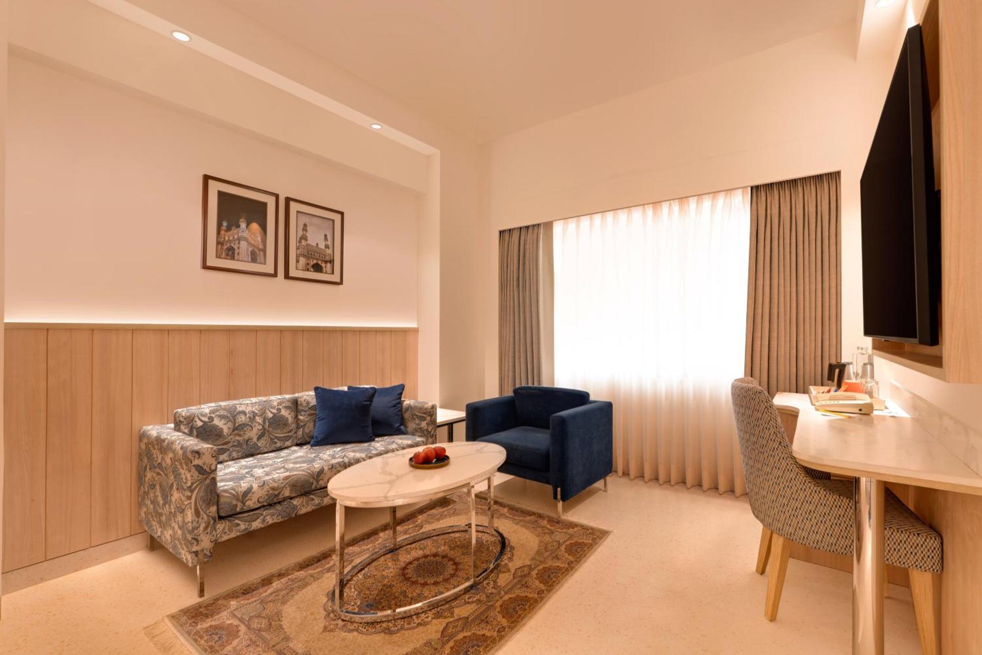 Lemon Tree Premier Hitec City Hyderabad Exterior foto