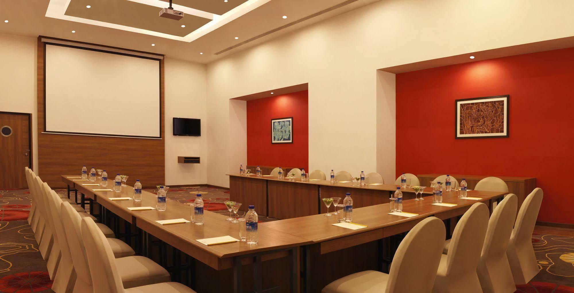 Lemon Tree Premier Hitec City Hyderabad Exterior foto