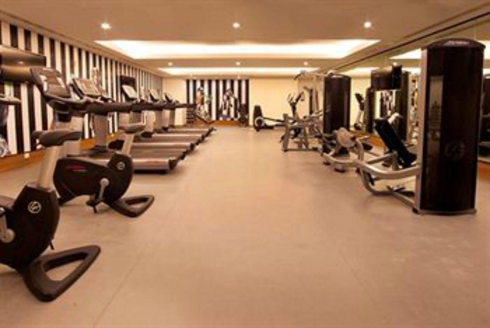 Lemon Tree Premier Hitec City Hyderabad Exterior foto